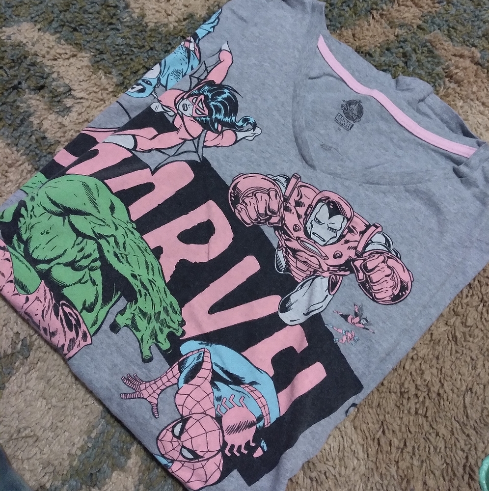 Women's Marvel night gown size 3xl